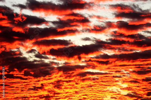 Sonnenuntergang/ Abendrot - Wolken/ Sonne © Alexander