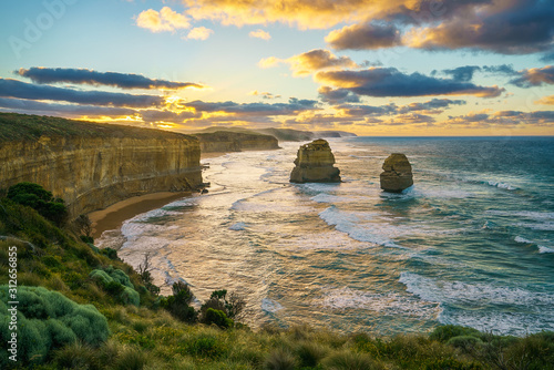 gibson steps at sunrise, twelve apostles, great ocean road in victoria, australia