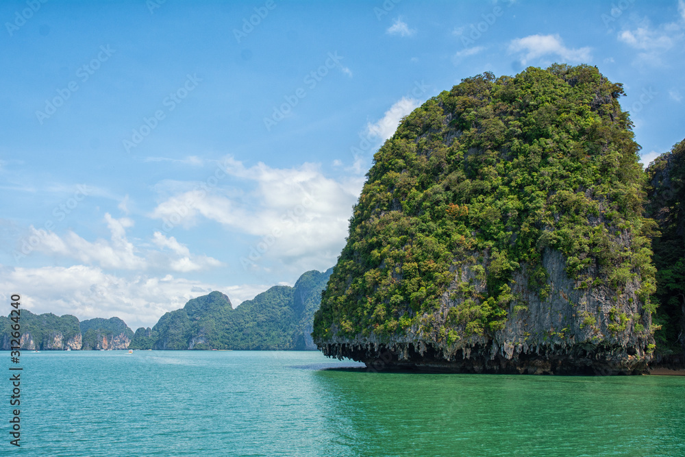 Panak Island im Ao Phang-nga Nationalpark in Thailand Panak Island im Ao Phang-nga Nationalpark in Thailand