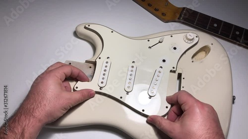 Bulding electric guitar stratocaster