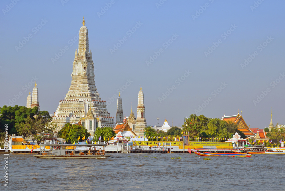 Obraz premium Temple of Dawn in Bangkok