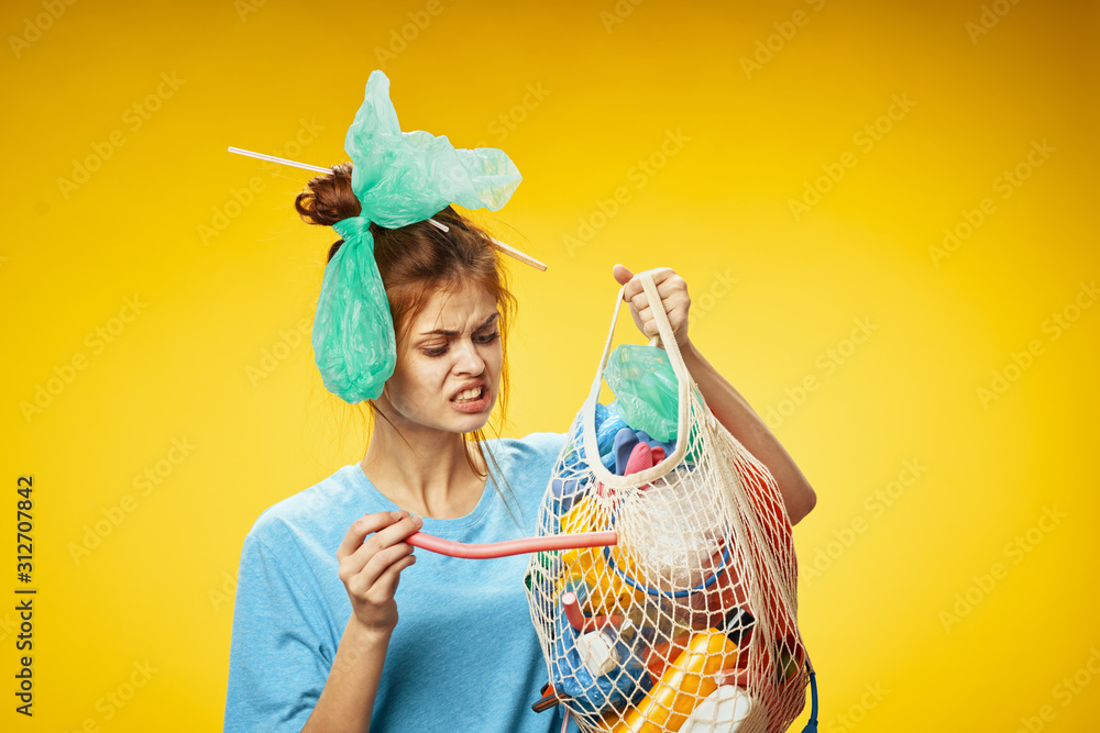 Naklejka premium girl in dress and hat with flowers