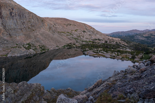 Fototapeta Naklejka Na Ścianę i Meble -  lake in mountain range