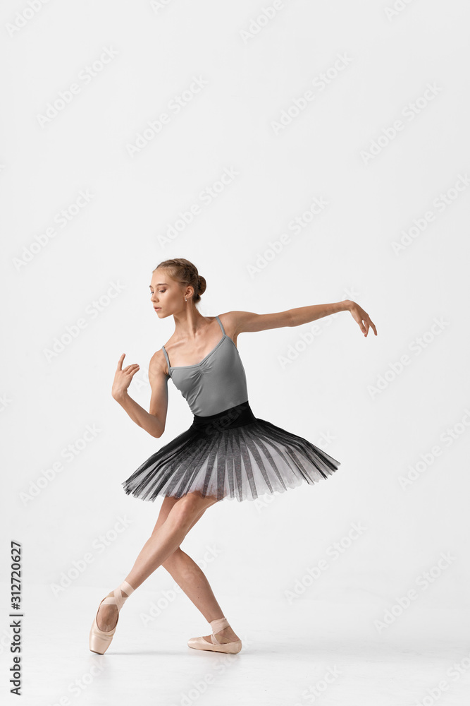 Fototapeta ballet dancer in rehearsal
