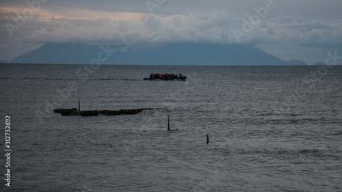 Immigrants approach Alexandroupolis with inflatable boat