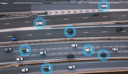 Fotobehang Voertuigen Zelfrijdende auto's vanuit luchtperspectief  © Song_about_summer