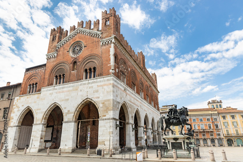 Palazzo Comunale Palace (il Gotico) in Piacenza main square (Piazza Cavalli), Emilia-Romagna region, Italy  photo