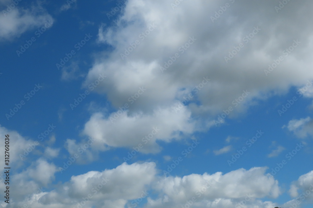 Obraz premium blue sky with clouds