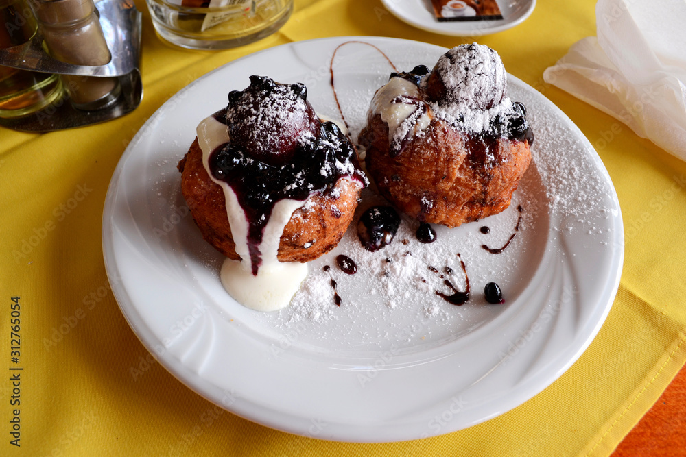 Doughnut - Papanasi Doughnut - Papanasi