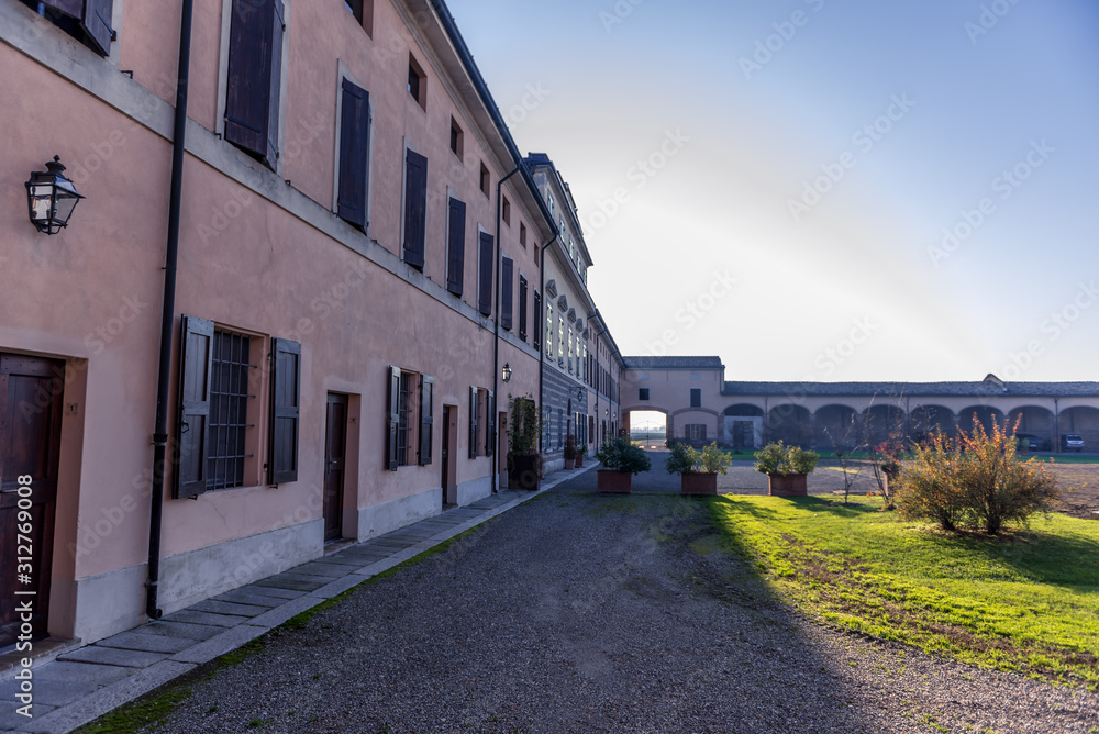 novecento, corte degli angeli , set film, roncole, strade piacentine, campagna, emilia