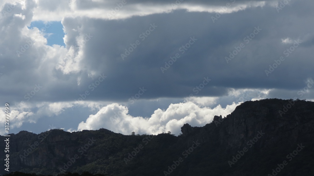 céu e montanhas céu e montanhas