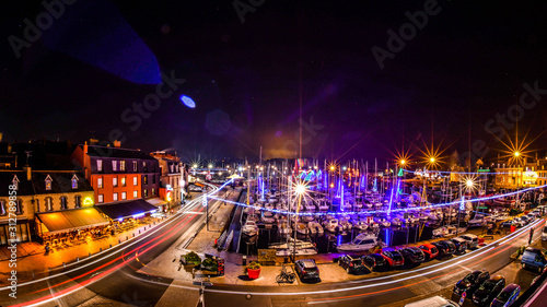 Port de Paimpol de nuit en Bretagne