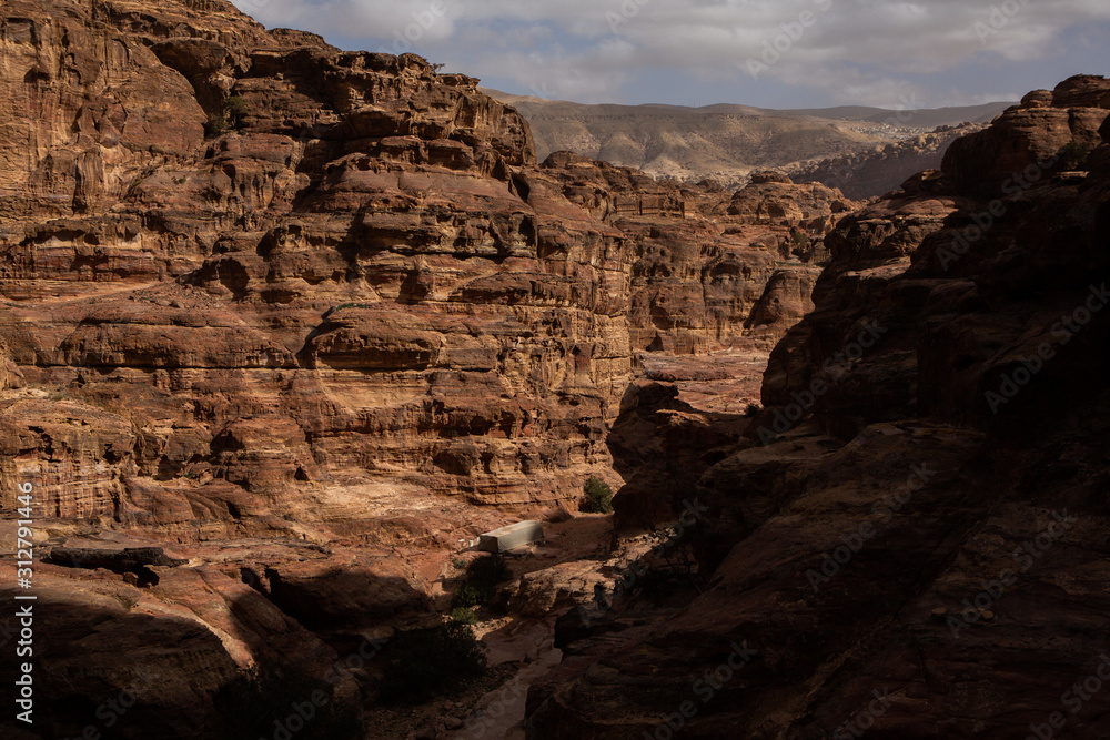 Obraz premium Beauty of rocks and ancient architecture in Petra, Jordan. Ancient temple in Petra, Jordan