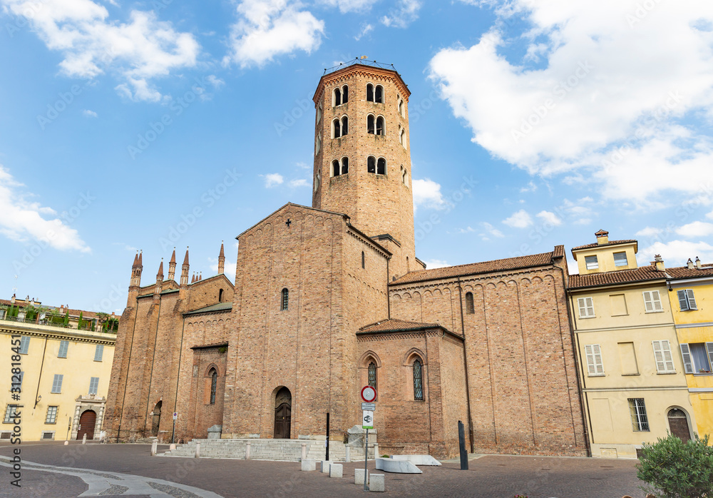 Obraz premium Basilica of Sant' Antonino in Piacenza city, Emilia-Romagna region, Italy