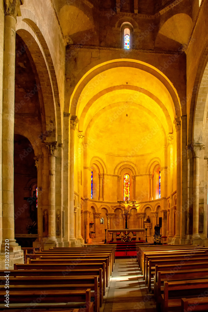nave central iglesia de san millan, Segovia