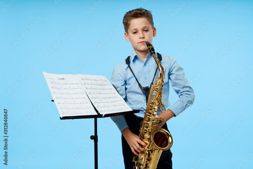 Fototapeta premium man with saxophone
