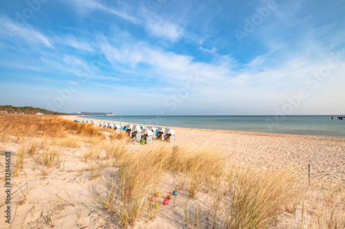 Ostereier in den Dünen, Nordstrand Göhren auf Rügen photo