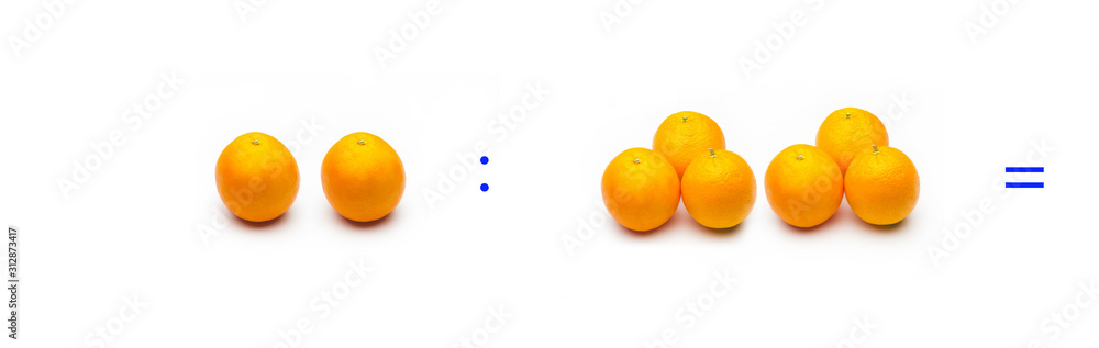 División sencilla entre naranjas, cálculo matemático de división. División sencilla entre naranjas, cálculo matemático de división.