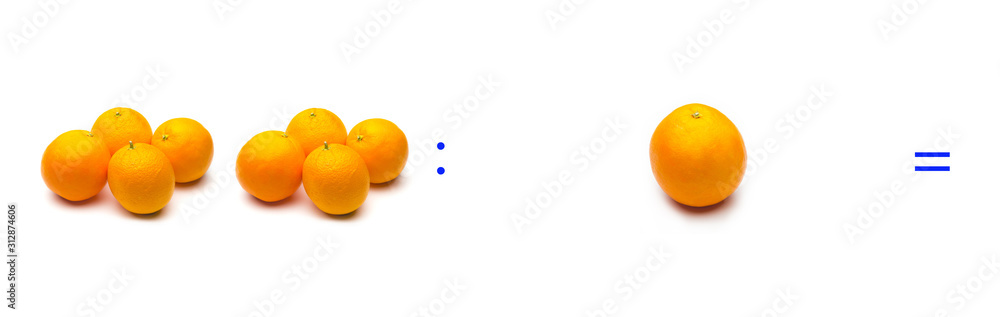 División sencilla entre naranjas, cálculo matemático de división. División sencilla entre naranjas, cálculo matemático de división.