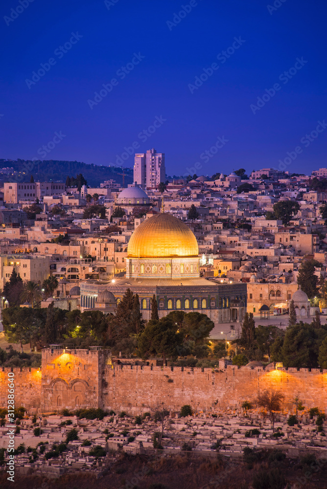 Temple Mount and the Dome of the Rock at dawn, Old City Jerusalem