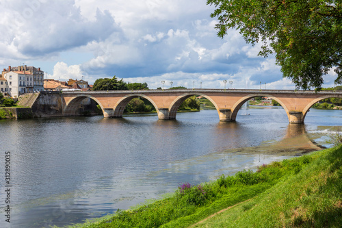 Obraz na płótnie Old bridge of Bergerac