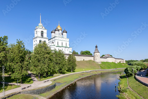 Pskov Krom (Kremlin). Pskova River