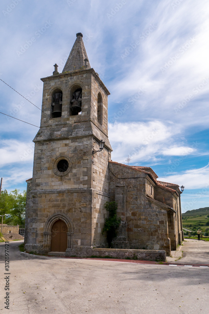 Iglesia de la Asunción de Nuestra Señora - Arija - Blick auf den Glockenturm
