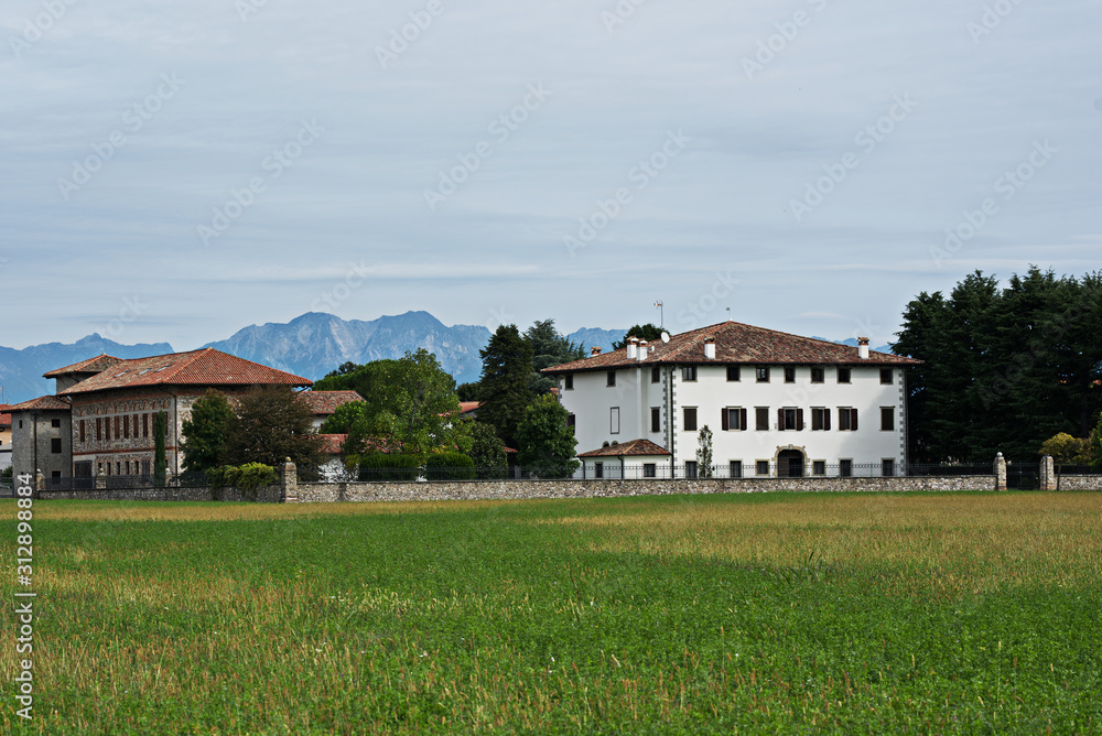 Alla scoperta di una piccola città nel centro del Friuli Venezia Giulia