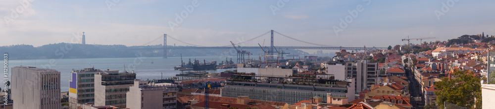 Obraz premium Panoramic of Lisbon