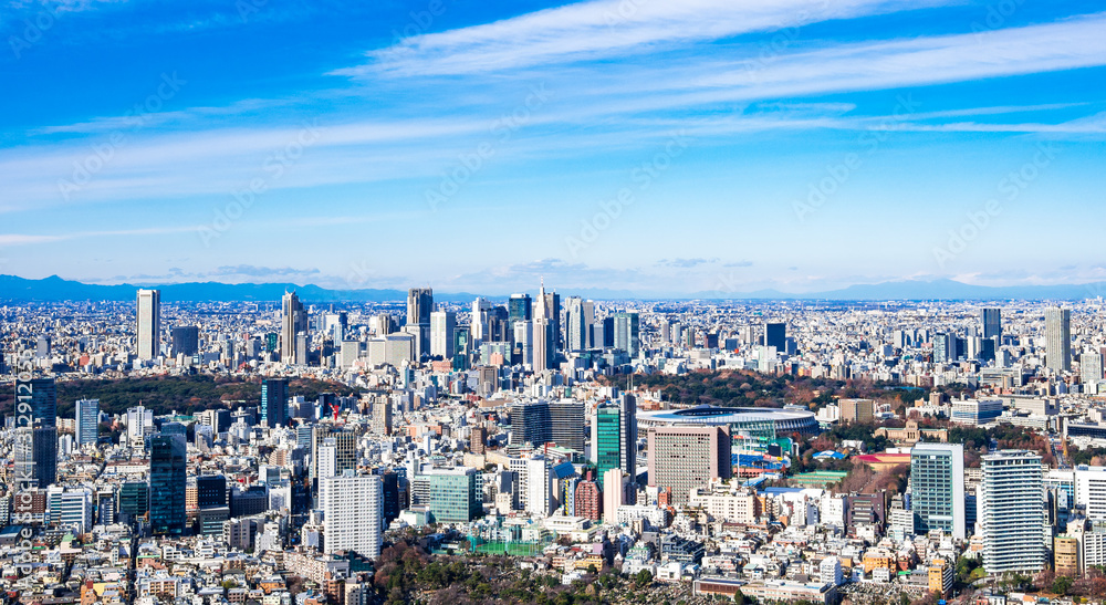 東京　青空と都市風景（新宿副都心方面）