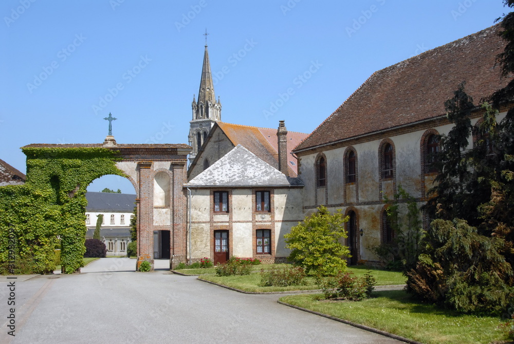 Naklejka premium Abbaye Notre-dame de la Trappe (XIe siècle, commune de Soligny-la-Trappe, département de l'Orne, France