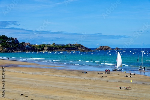  Plage De Longchamp, Saint-Lunaire, Ile-et-Vilaine, Bretagne, France photo