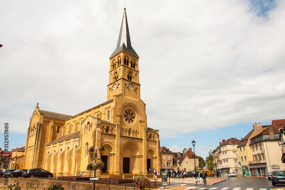 Fototapeta premium Kirche in Charolles