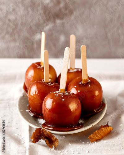 Salted caramel candied apples