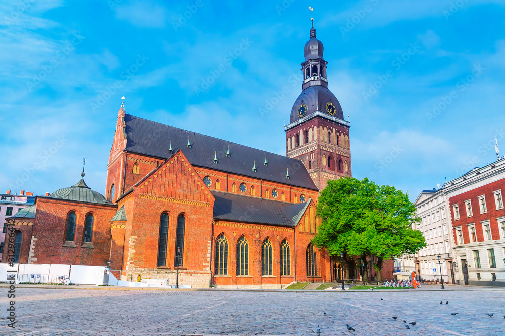 Fototapeta premium Dome Cathedral in Riga, Latvia