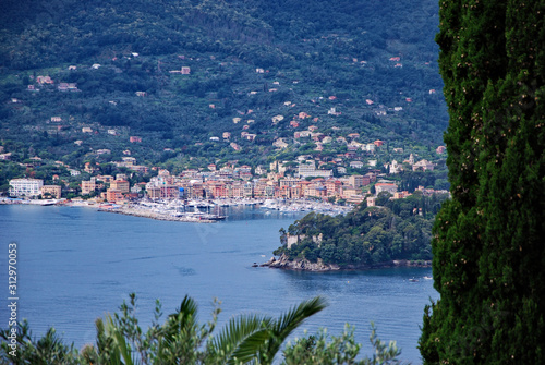 Panorama di Rapallo dalla frazione di Sant'Ambrogio a Zoagli