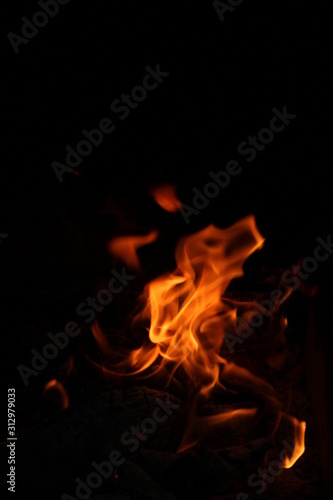 Flame dans le noir  © Mat