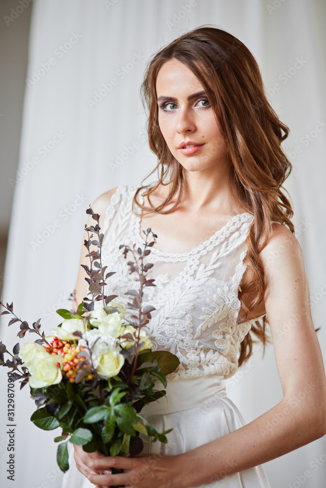 beautiful tender wedding bouquet of cream roses and eustoma flowers beautiful tender wedding bouquet of cream roses and eustoma flowers