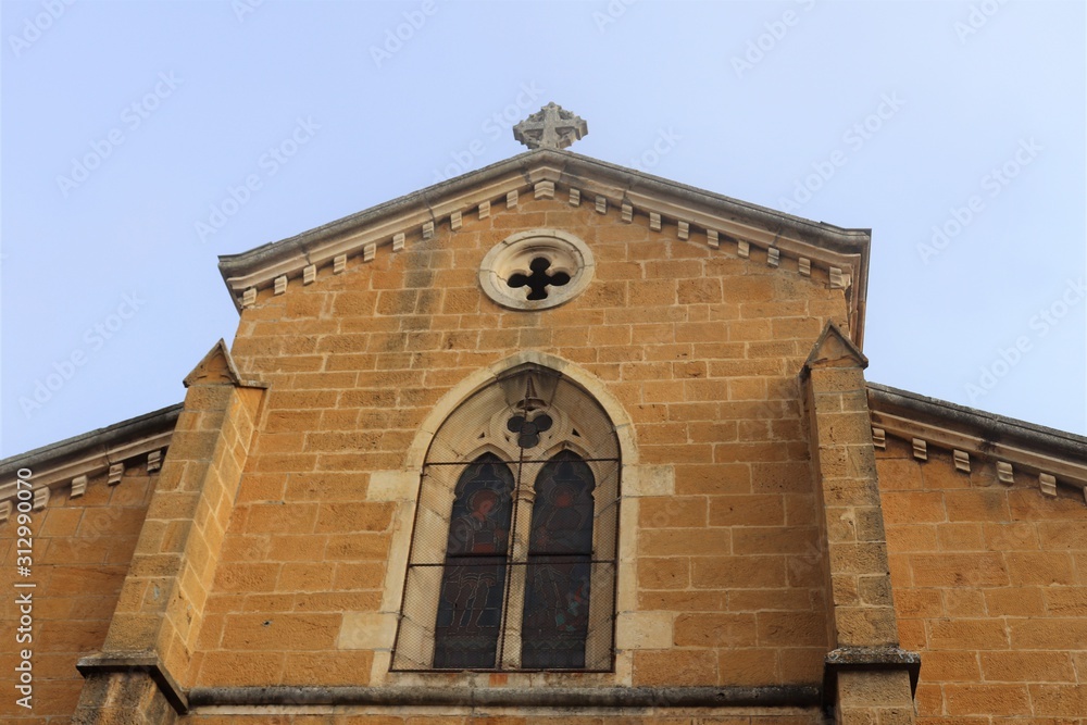 Eglise Saint Georges du village de Chevinay - Département du Rhône - France - Vue extérieure