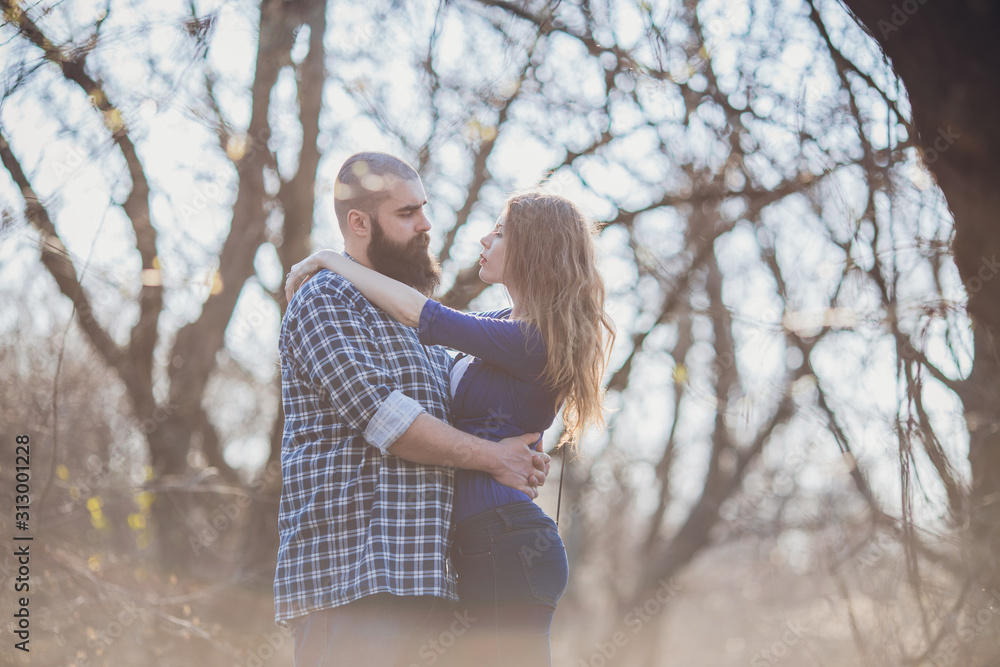 Fototapeta premium Cute couple in the park