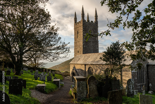 Foto Stone building of church of St Morwenna and St John the Baptist in in Morwenstow