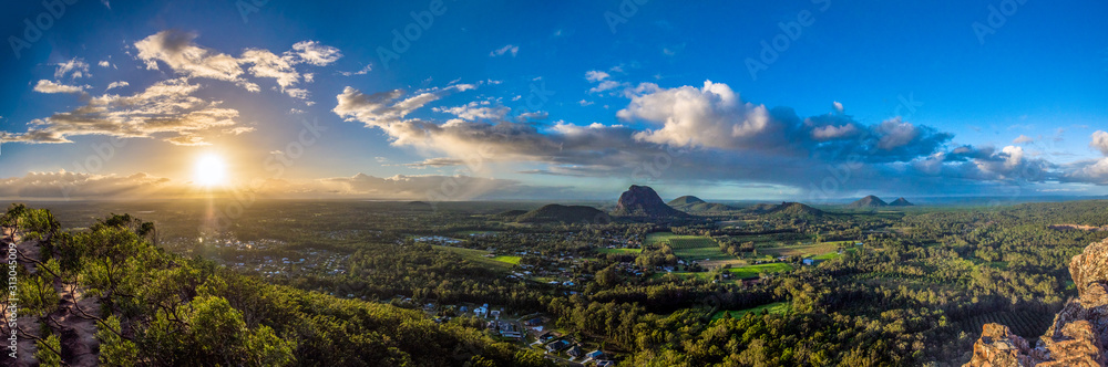 Fototapeta premium sunset in the mountains