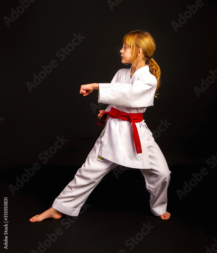 kata karate girl