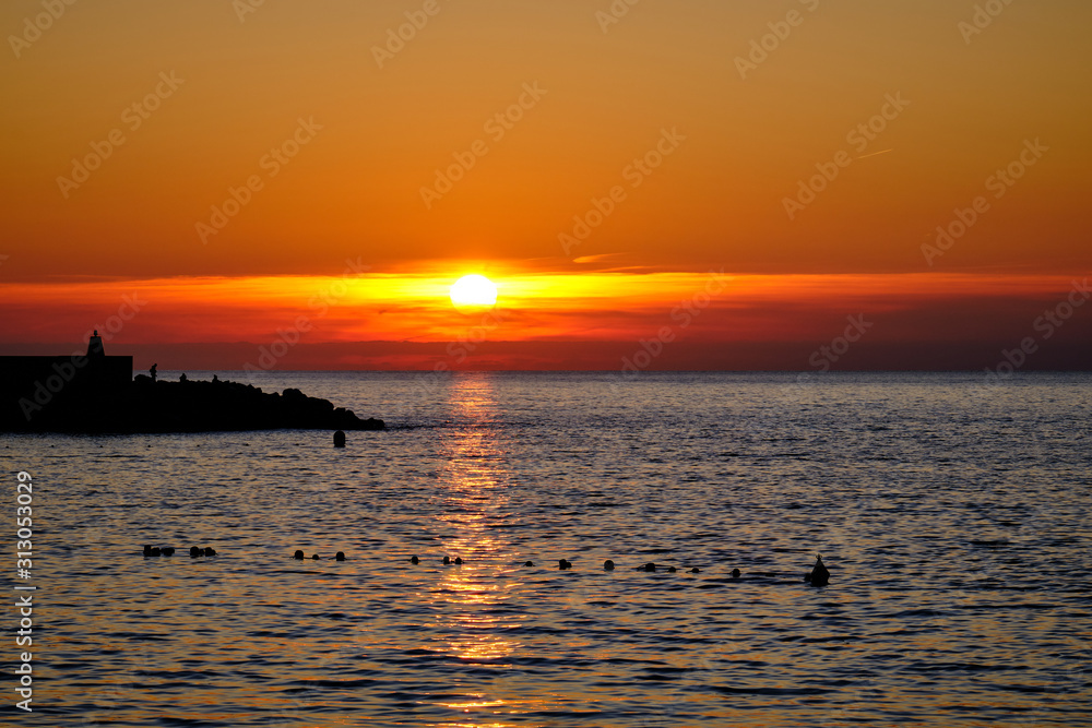 Obraz premium Foto scattata al tramonto a Chiavari.