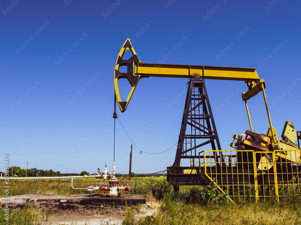 Pumping unit as the oil pump installed on a well Pumping unit as the oil pump installed on a well