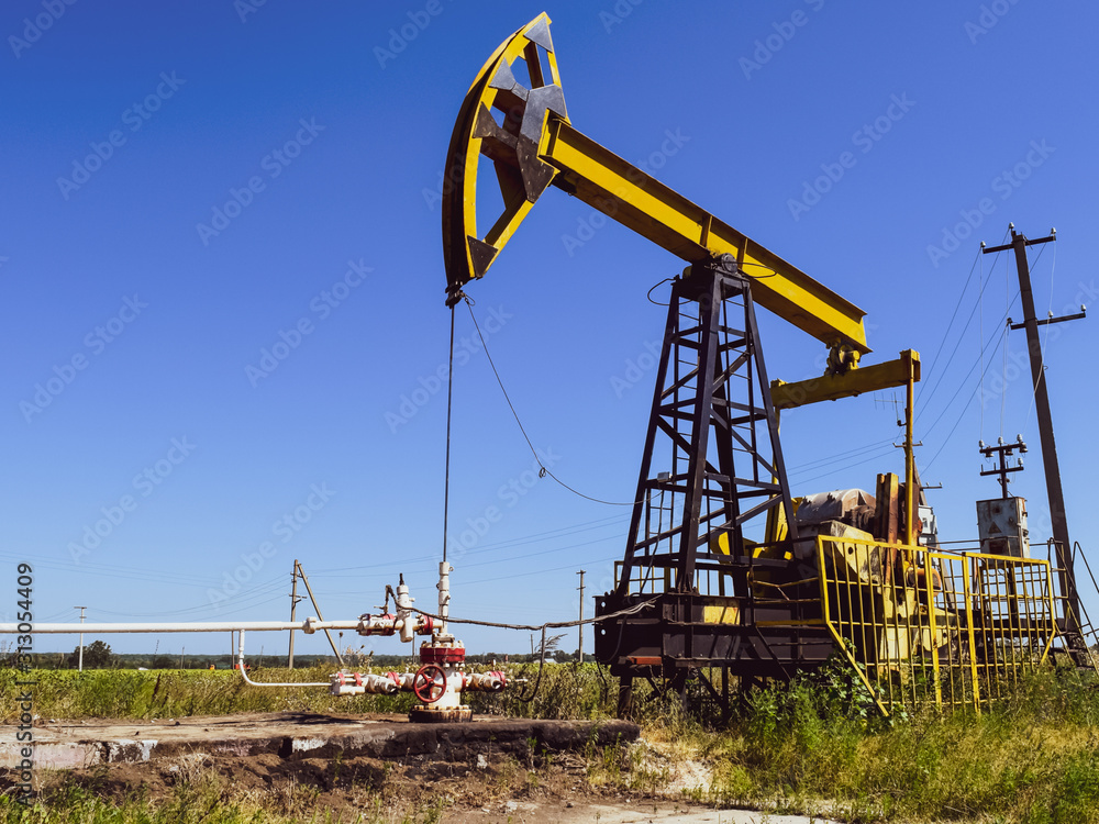 Pumping unit as the oil pump installed on a well Pumping unit as the oil pump installed on a well