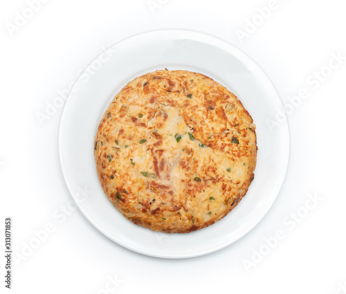 Spanish omelette on an isolated white background © Soonios Pro