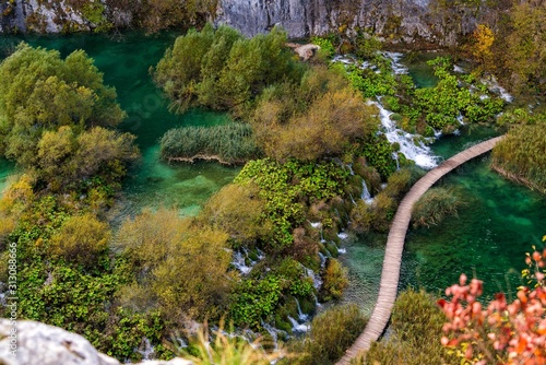 Fototapeta Naklejka Na Ścianę i Meble -  plitvice waterfall natural park in Croatia