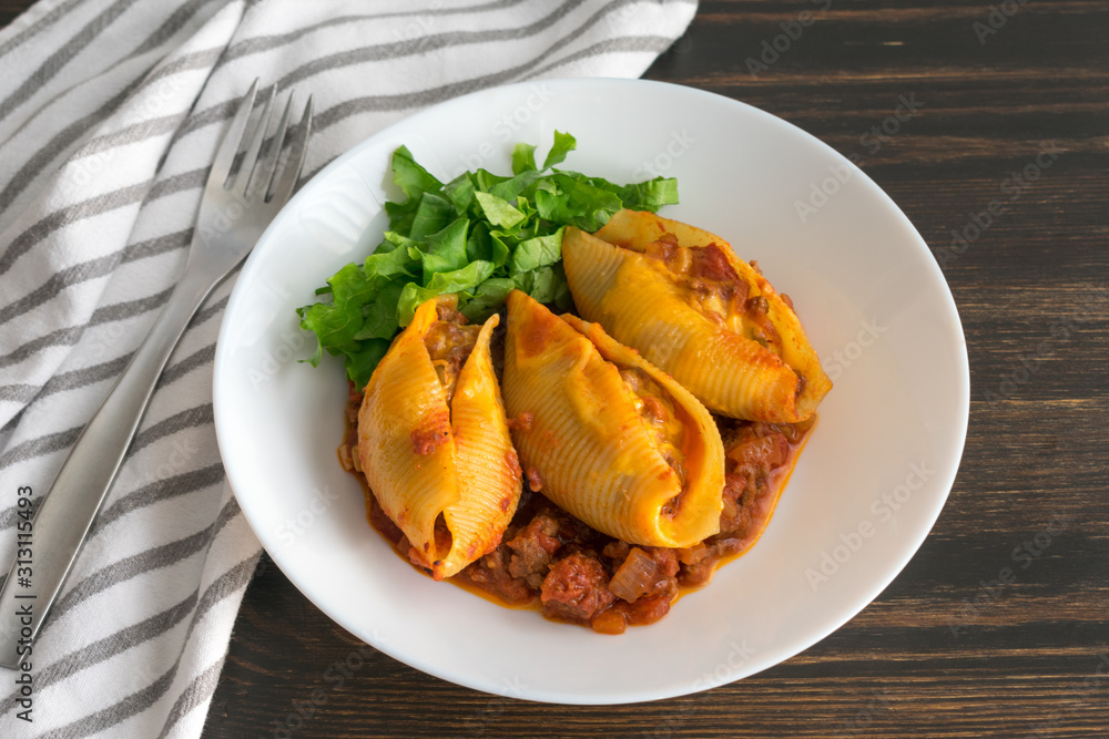 Cheeseburger Stuffed Shells with Shredded Lettuce Cheeseburger Stuffed Shells with Shredded Lettuce