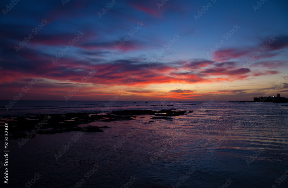 Obraz premium Beautiful dusk in Cadiz, Spain